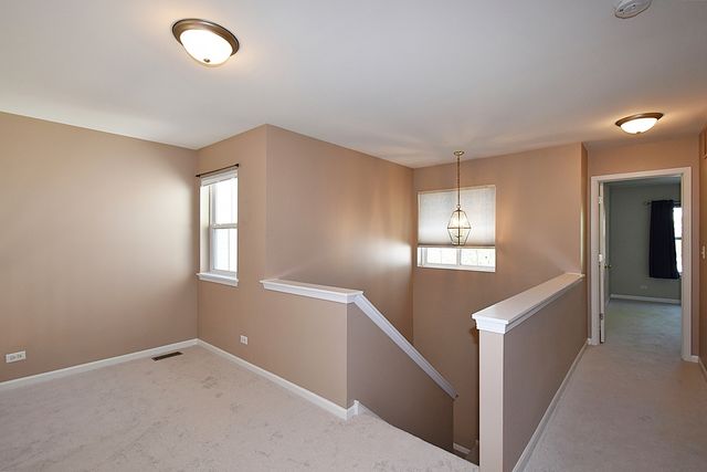 312 Fairmont Court, St. Charles, IL 60175