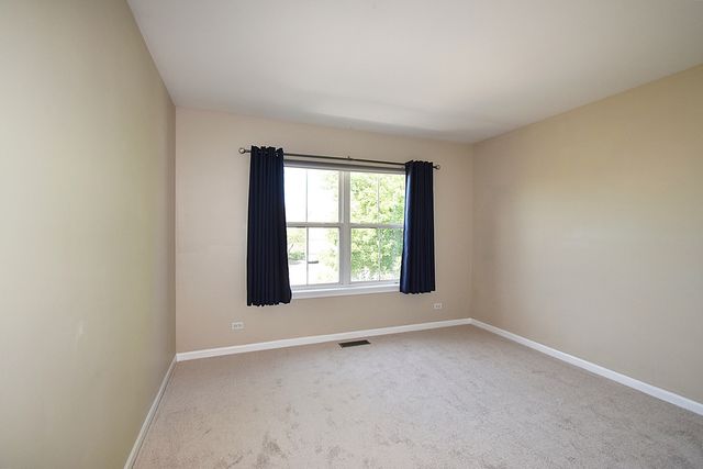 312 Fairmont Court, St. Charles, IL 60175