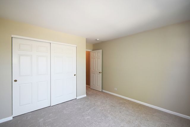 312 Fairmont Court, St. Charles, IL 60175