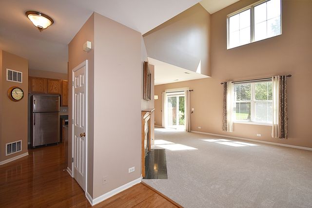 312 Fairmont Court, St. Charles, IL 60175