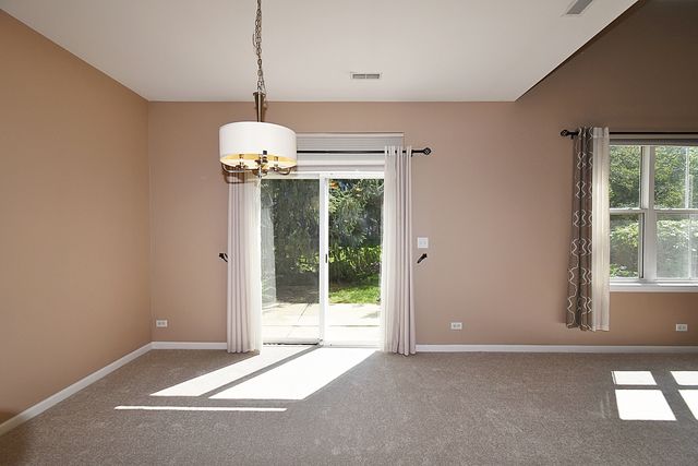 312 Fairmont Court, St. Charles, IL 60175