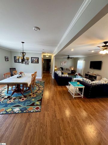 135 Lowe Road, Piedmont, SC 29673
