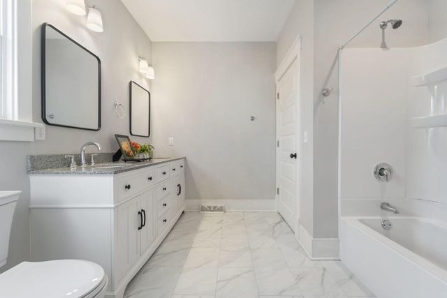 188 W Highland AVENUE, Burlington, WI 53105