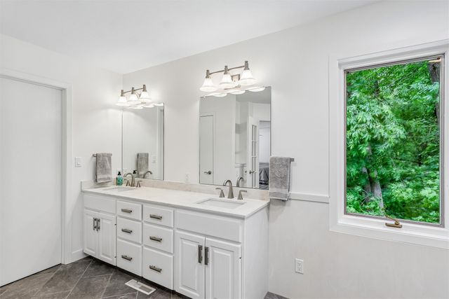 518 SW Nottingham Road, Ankeny, IA 50023