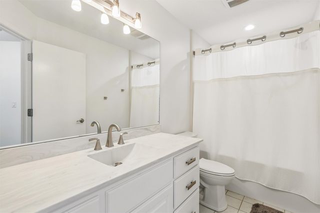 518 SW Nottingham Road, Ankeny, IA 50023