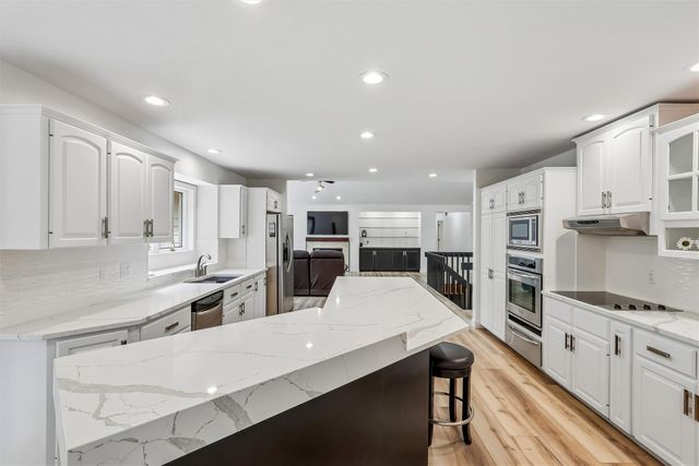 518 SW Nottingham Road, Ankeny, IA 50023