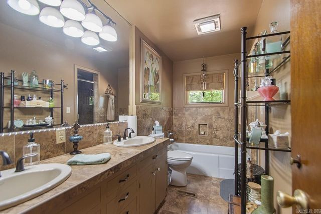 10 Henry Lane, Perryville, AR 72126