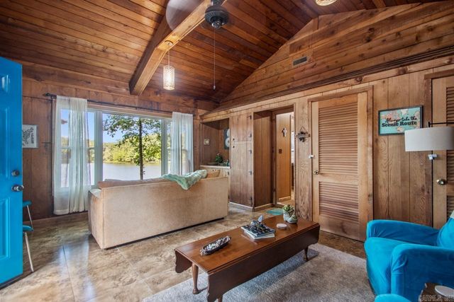 10 Henry Lane, Perryville, AR 72126