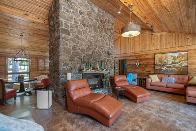 10 Henry Lane, Perryville, AR 72126