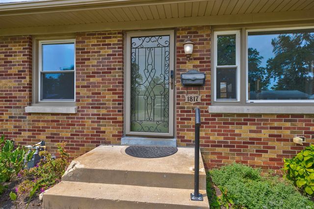 1817 Broadmoor Avenue, Evansville, IN 47714