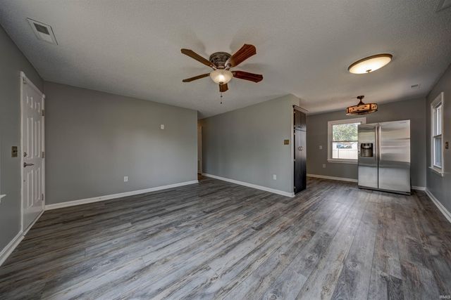 1817 Broadmoor Avenue, Evansville, IN 47714
