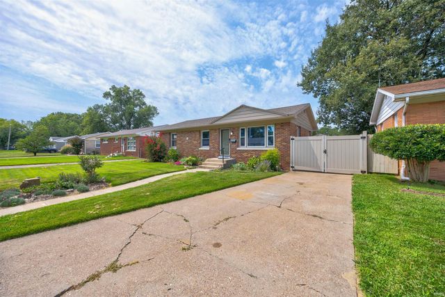 1817 Broadmoor Avenue, Evansville, IN 47714