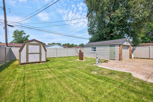 1817 Broadmoor Avenue, Evansville, IN 47714