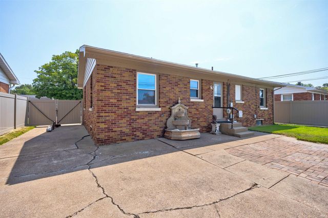 1817 Broadmoor Avenue, Evansville, IN 47714