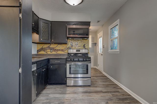 1817 Broadmoor Avenue, Evansville, IN 47714