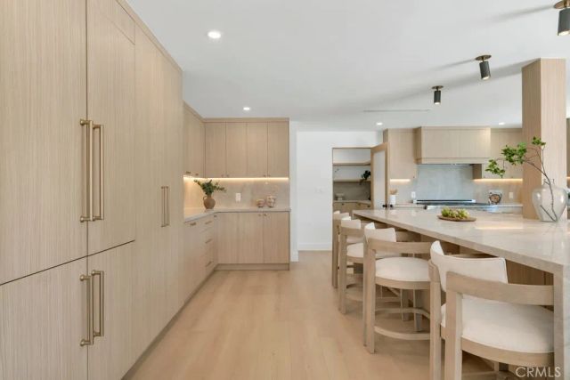 5700 Fairhaven, Woodland Hills, CA 91367