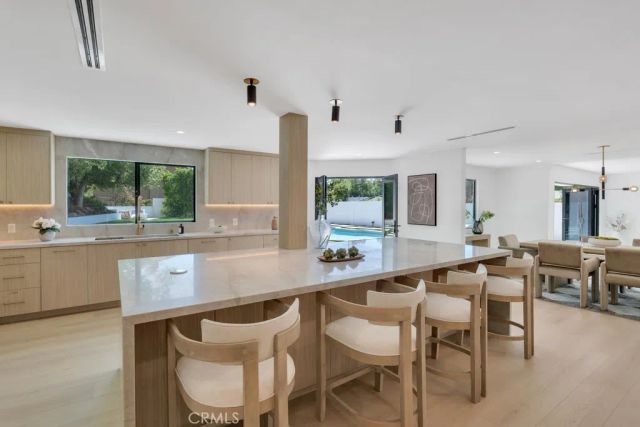5700 Fairhaven, Woodland Hills, CA 91367