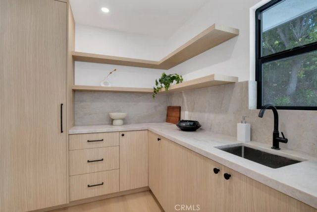 5700 Fairhaven, Woodland Hills, CA 91367