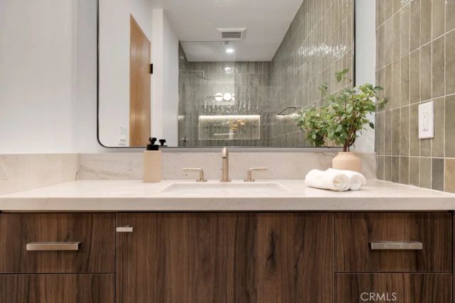 5700 Fairhaven, Woodland Hills, CA 91367