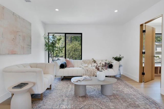 5700 Fairhaven, Woodland Hills, CA 91367