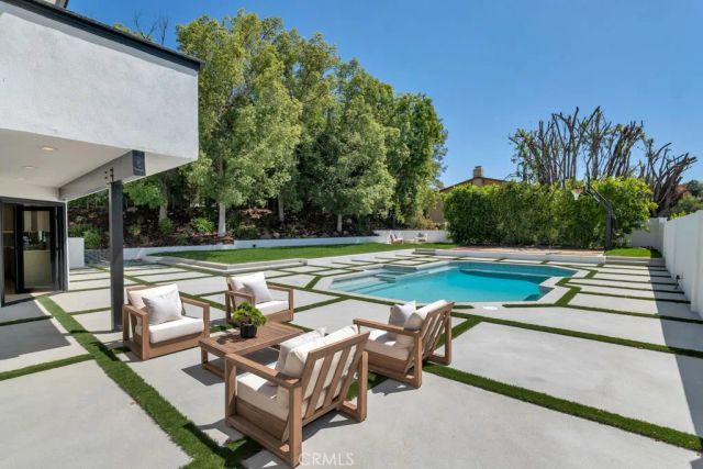 5700 Fairhaven, Woodland Hills, CA 91367
