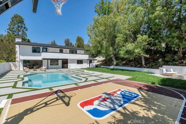 5700 Fairhaven, Woodland Hills, CA 91367