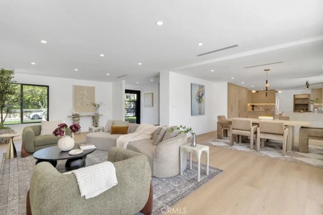 5700 Fairhaven, Woodland Hills, CA 91367