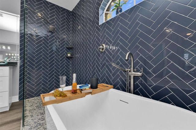 360 CAPRI ISLES COURT, Punta Gorda, FL 33950