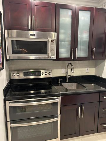 6263 NE 19th Avenue 1024, Fort Lauderdale, FL 33308