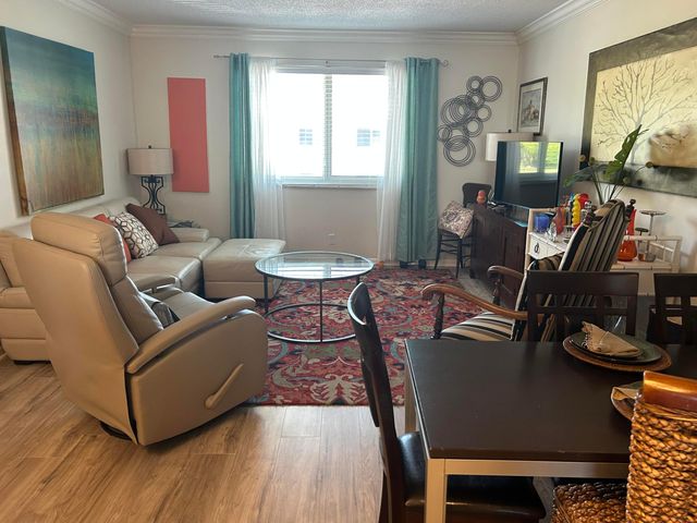 6263 NE 19th Avenue 1024, Fort Lauderdale, FL 33308