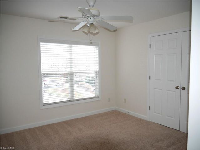 4762 Tatton Park Circle 2B, Winston-salem, NC 27103