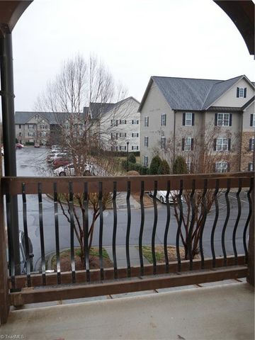 4762 Tatton Park Circle 2B, Winston-salem, NC 27103