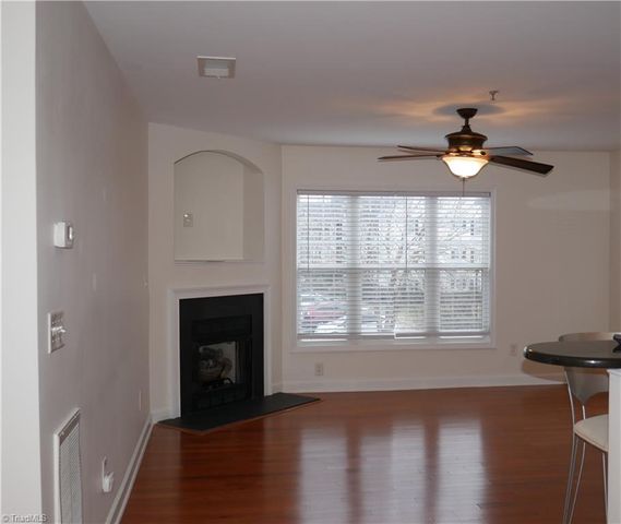 4762 Tatton Park Circle 2B, Winston-salem, NC 27103