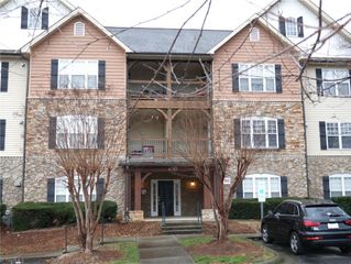 4762 Tatton Park Circle 2B, Winston-salem, NC 27103