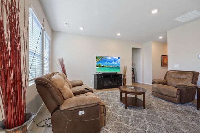 8113 S Safflower St, Cheney, WA 99004