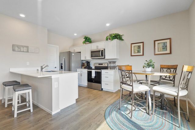 8113 S Safflower St, Cheney, WA 99004