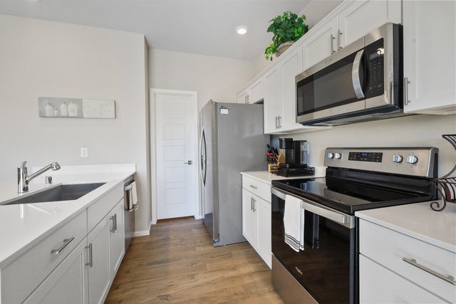 8113 S Safflower St, Cheney, WA 99004