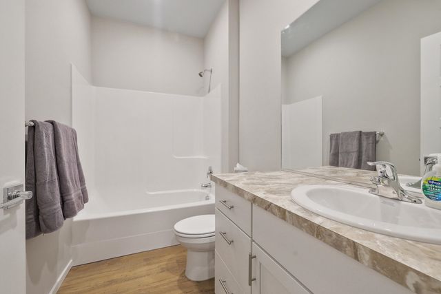 8113 S Safflower St, Cheney, WA 99004