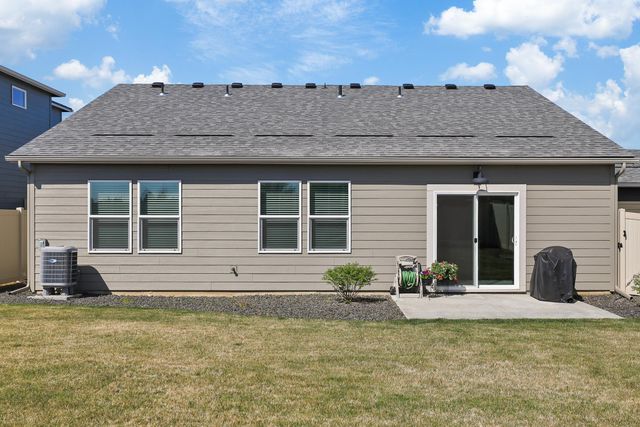 8113 S Safflower St, Cheney, WA 99004