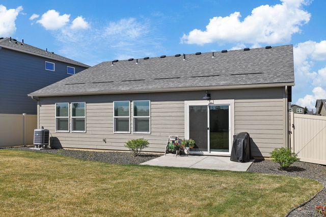 8113 S Safflower St, Cheney, WA 99004