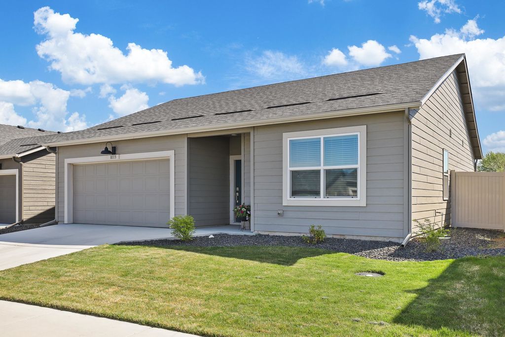 8113 S Safflower St, Cheney, WA 99004