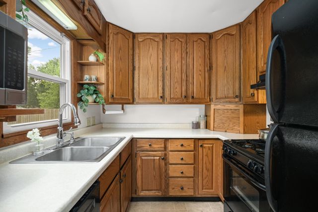 4724 Nevada Avenue N, Crystal, MN 55428