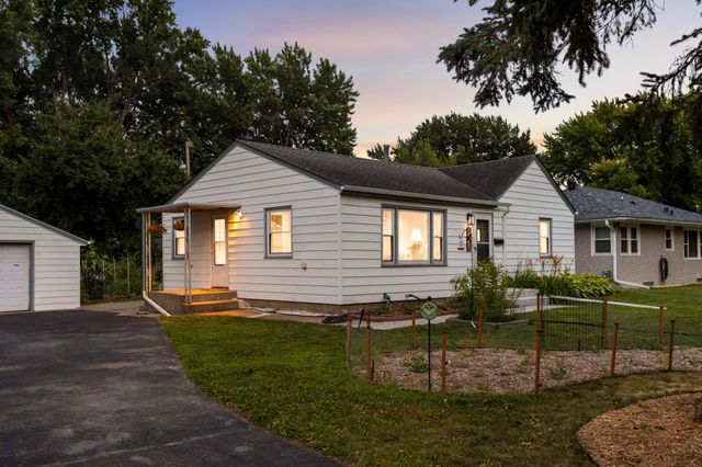 4724 Nevada Avenue N, Crystal, MN 55428