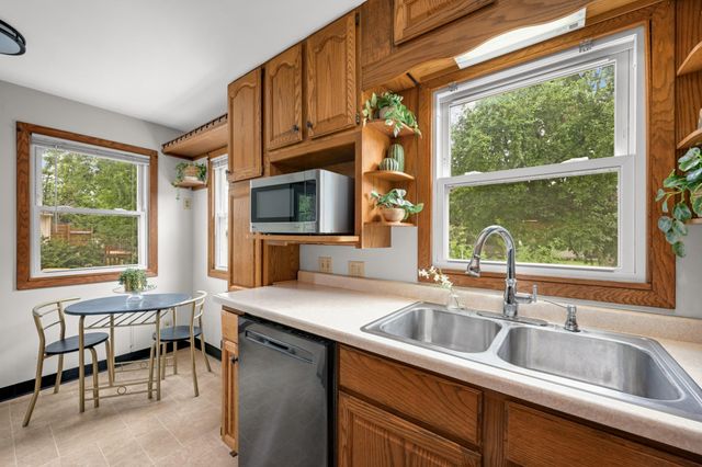 4724 Nevada Avenue N, Crystal, MN 55428