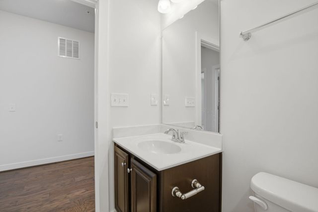 13367 LAUNDERS ST, Herndon, VA 20171