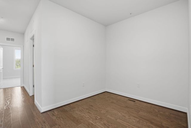 13367 LAUNDERS ST, Herndon, VA 20171