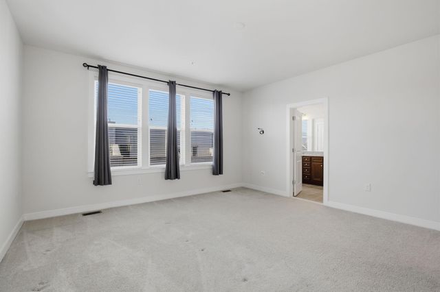 13367 LAUNDERS ST, Herndon, VA 20171