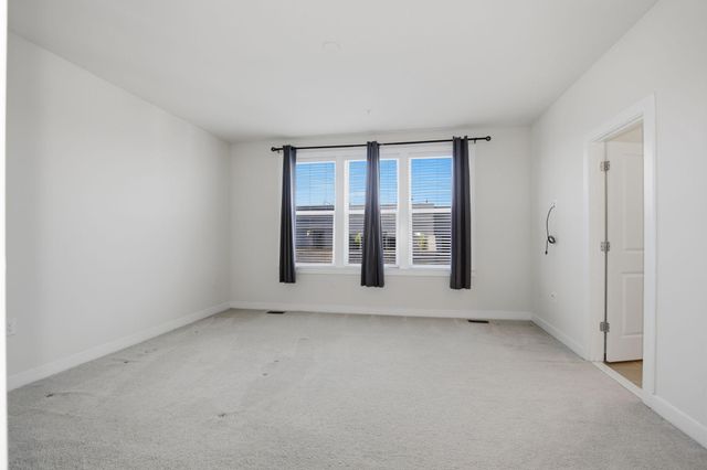 13367 LAUNDERS ST, Herndon, VA 20171