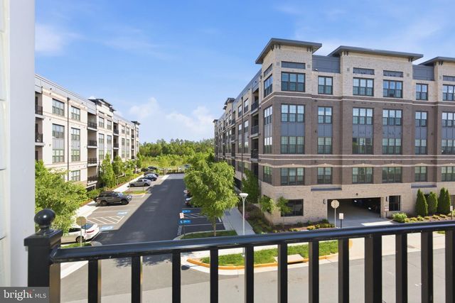 13367 LAUNDERS ST, Herndon, VA 20171