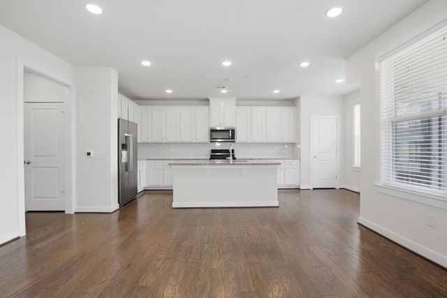 13367 LAUNDERS ST, Herndon, VA 20171